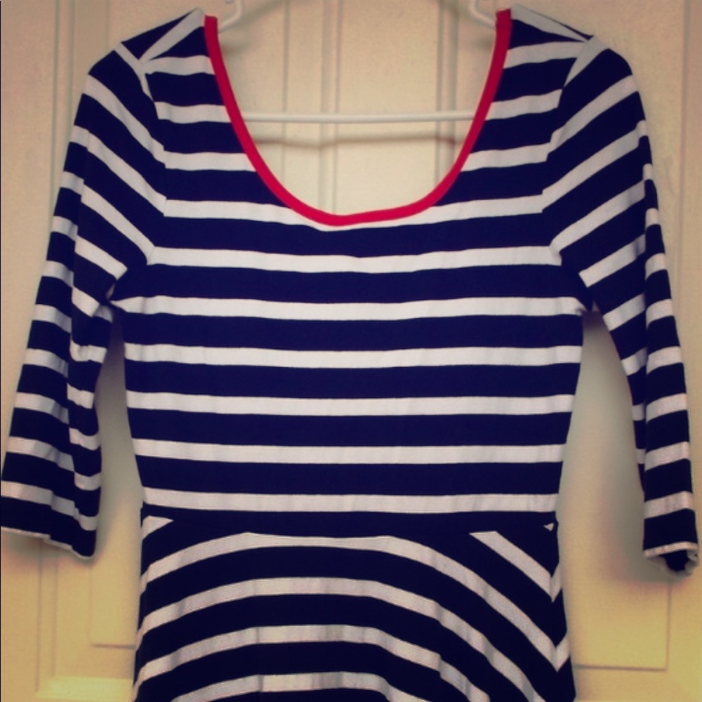 Black and white long sleeve Express dress